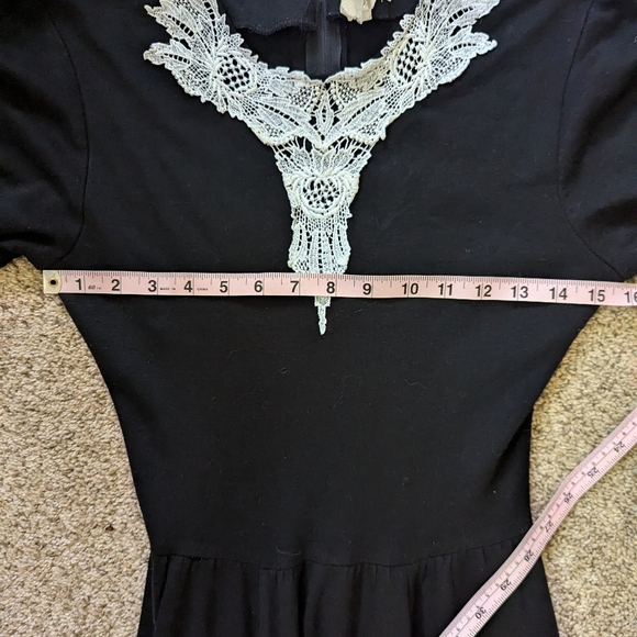 Vintage Expo Lace Trim Neckline Black Wool Blend Midi Dress Size 4 - Picture 10 of 10